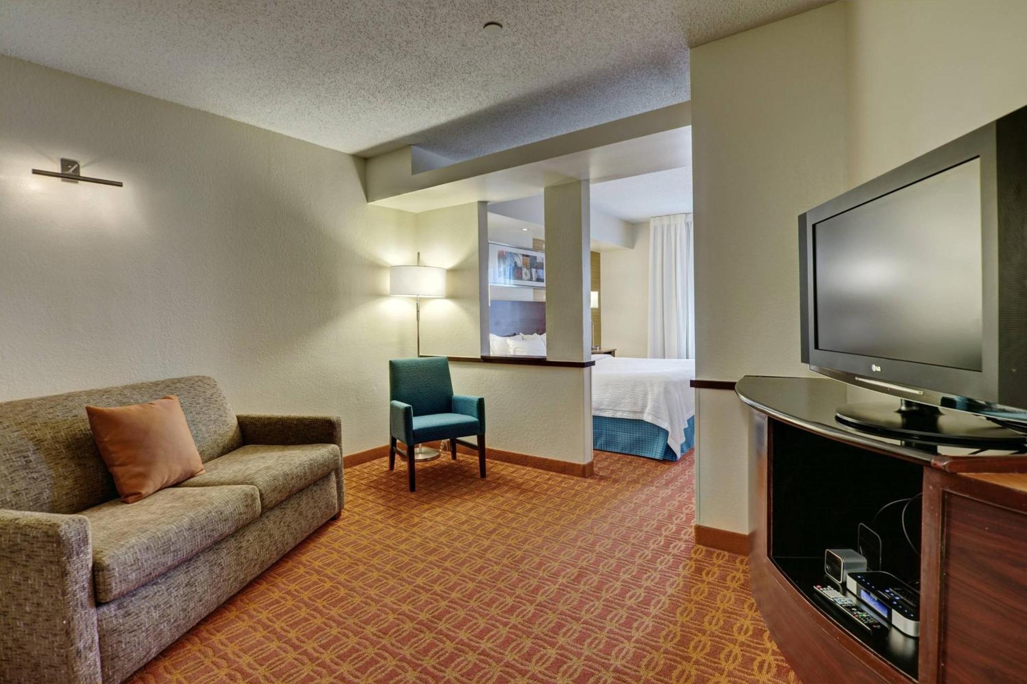 Fairfield Inn And Suites By Marriott Potomac Mills Woodbridge Exteriör bild