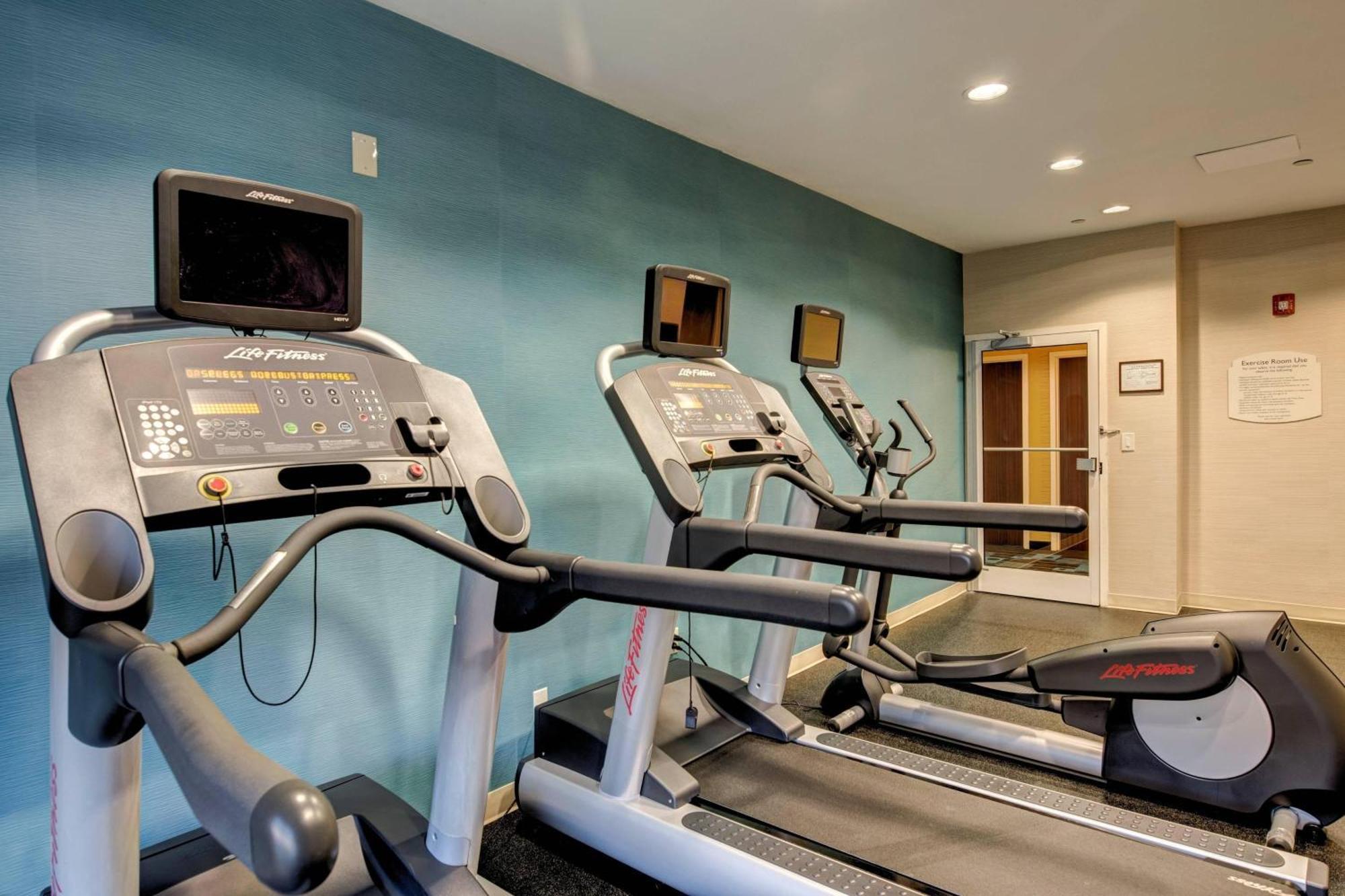 Fairfield Inn And Suites By Marriott Potomac Mills Woodbridge Exteriör bild