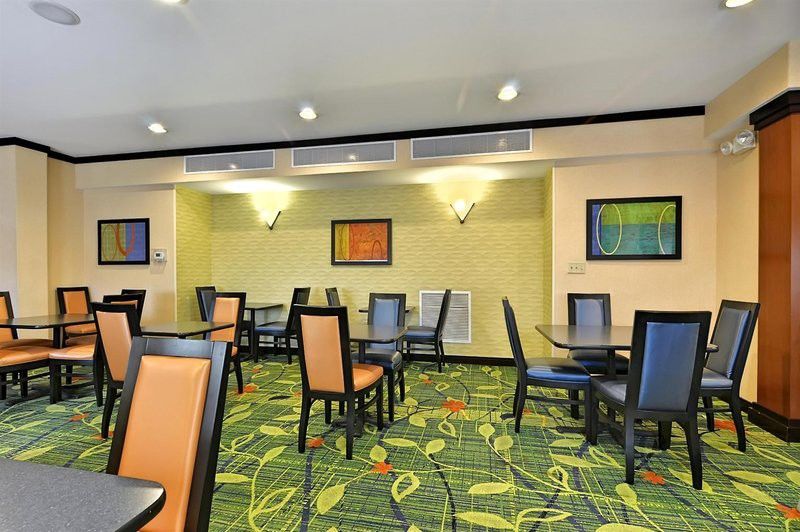 Fairfield Inn And Suites By Marriott Potomac Mills Woodbridge Exteriör bild