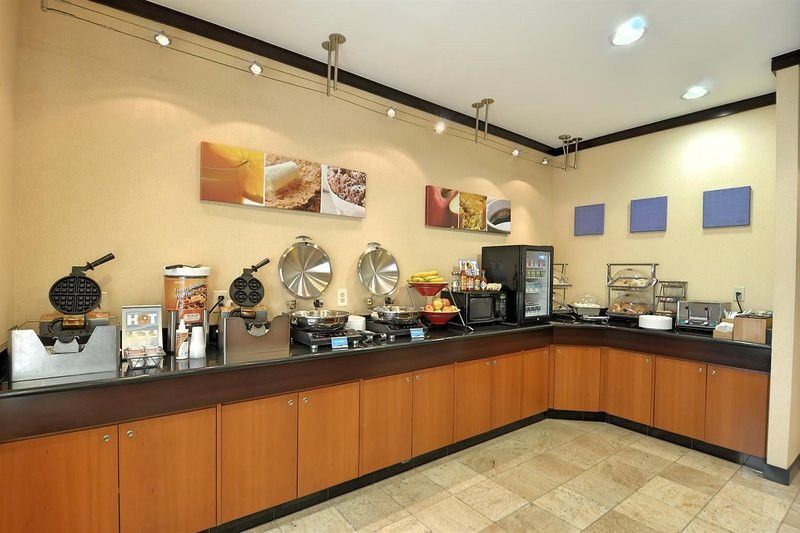 Fairfield Inn And Suites By Marriott Potomac Mills Woodbridge Exteriör bild