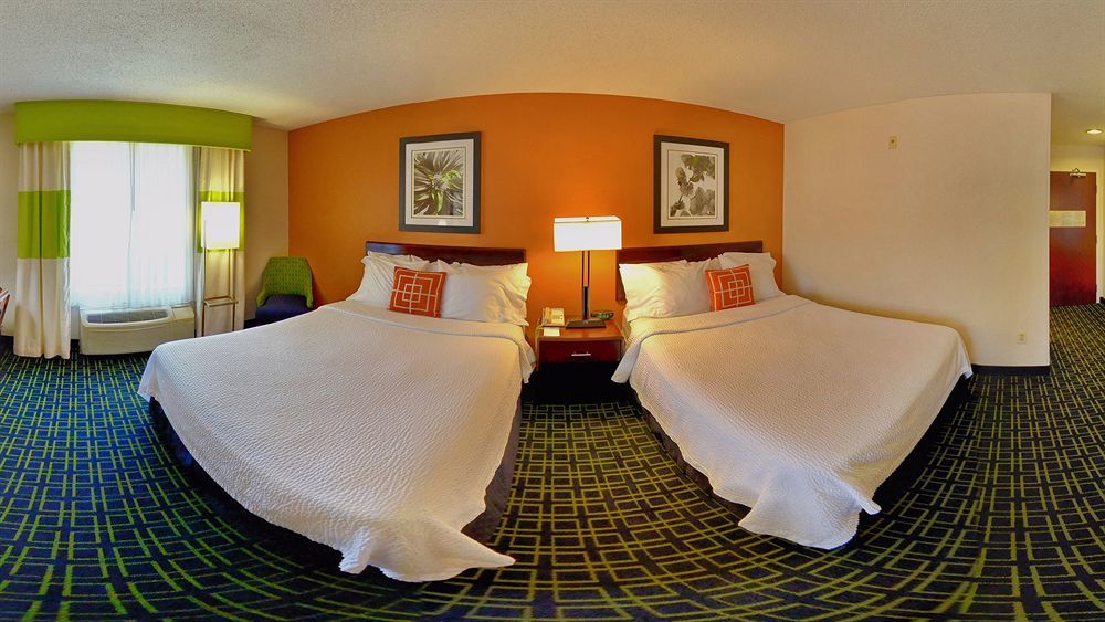 Fairfield Inn And Suites By Marriott Potomac Mills Woodbridge Exteriör bild