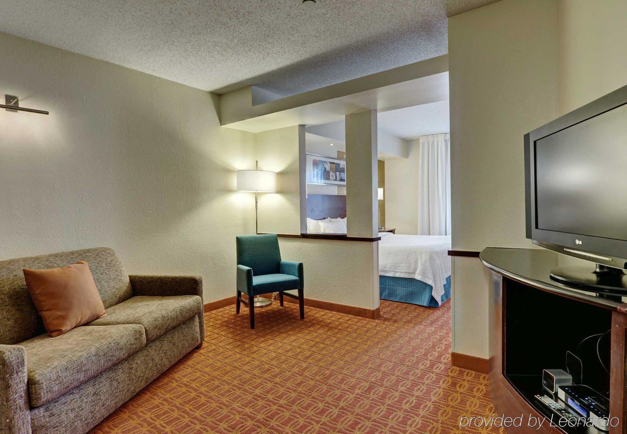 Fairfield Inn And Suites By Marriott Potomac Mills Woodbridge Exteriör bild