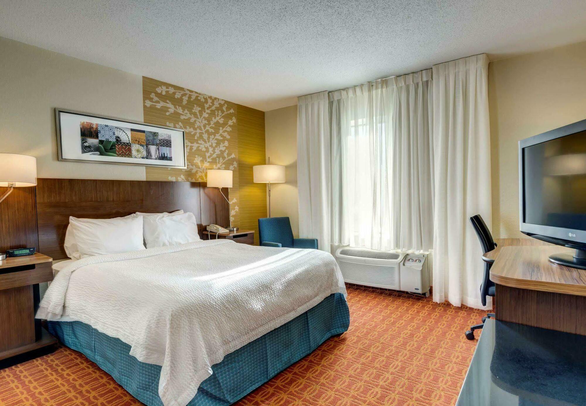 Fairfield Inn And Suites By Marriott Potomac Mills Woodbridge Exteriör bild