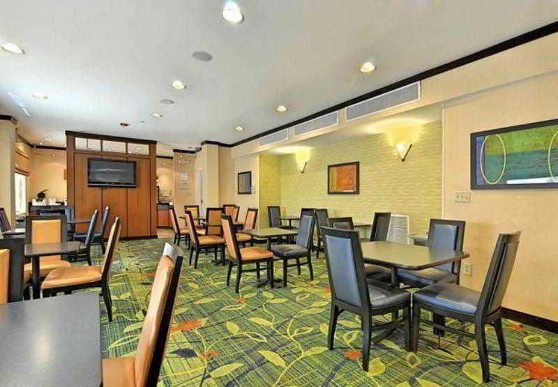 Fairfield Inn And Suites By Marriott Potomac Mills Woodbridge Exteriör bild