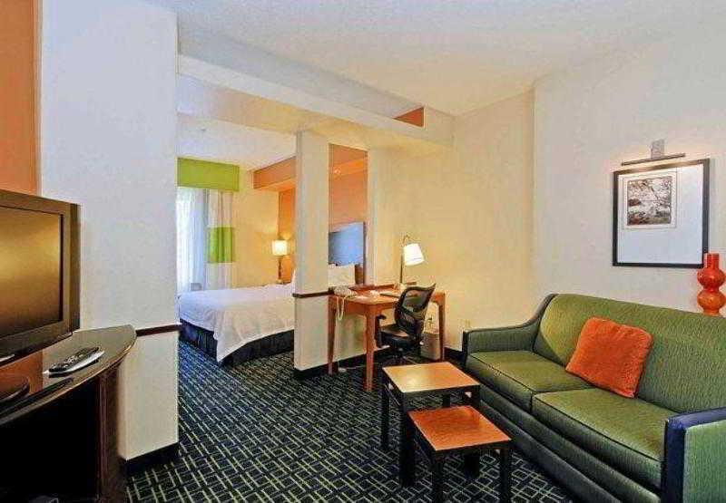 Fairfield Inn And Suites By Marriott Potomac Mills Woodbridge Exteriör bild