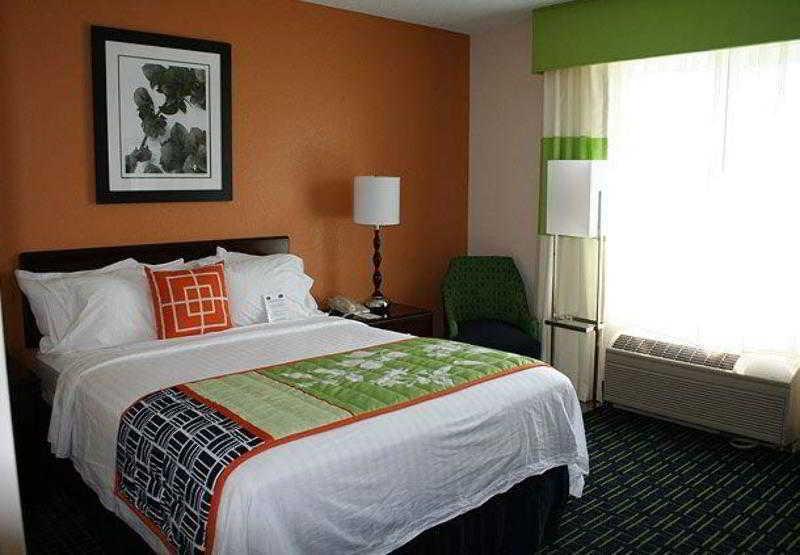 Fairfield Inn And Suites By Marriott Potomac Mills Woodbridge Exteriör bild