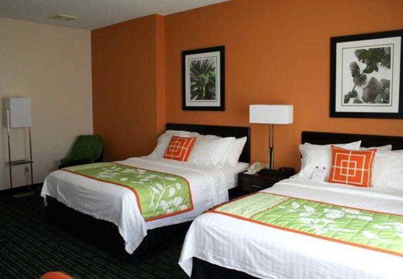 Fairfield Inn And Suites By Marriott Potomac Mills Woodbridge Exteriör bild